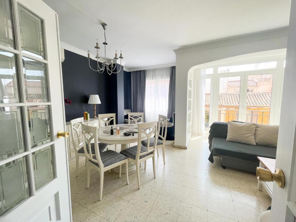 Apartamento Espeto Malaga Centro Luaran gambar