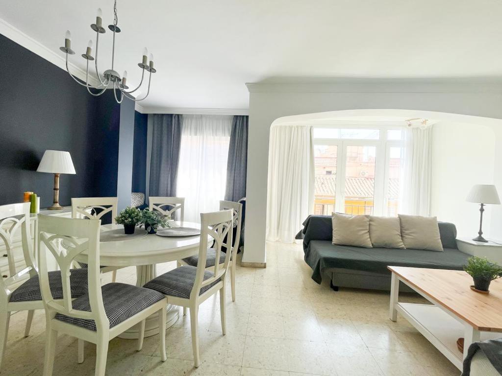 Apartamento Espeto Malaga Centro Luaran gambar